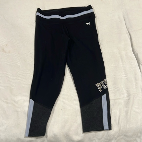 PINK Victoria's Secret Pants - Victoria secret Capri yoga pants